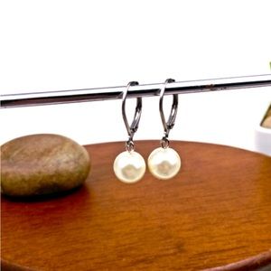 FAUX PEARL DROP EARRING SET IN SILVER